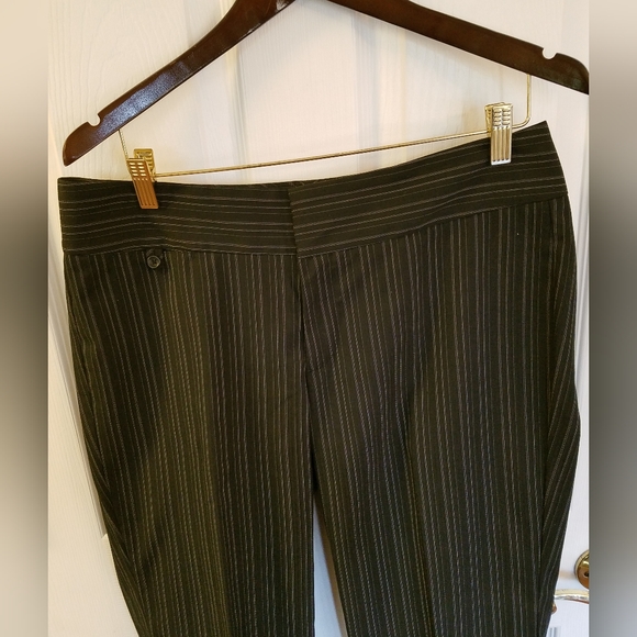 Dockers Petites Women's Mid Rise Curvy Black Gray Stripes April Pants  Size 12P - Picture 5 of 15